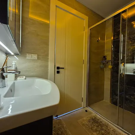 Luxury With Panoramic Sea View Emerald Apartament *