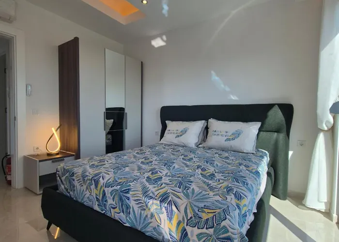 Apartment Luxury With Panoramic Sea View Emerald *